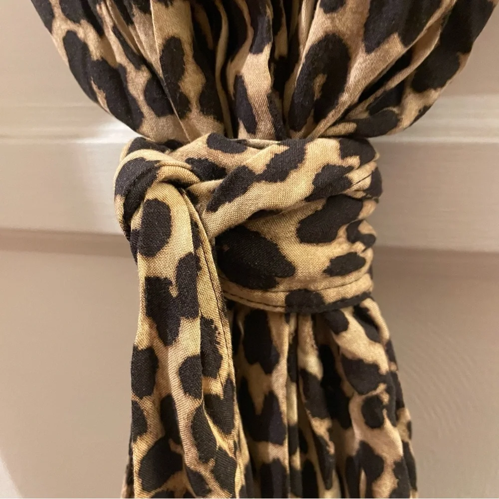 H&M medium leopard 🐆 midi button down collar dress - Picture 7 of 12